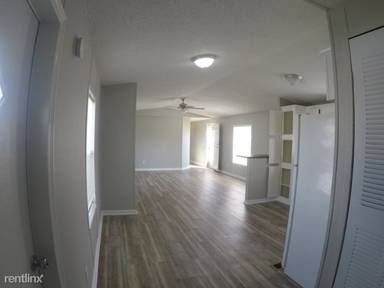 Main picture of 200 Raider Ln