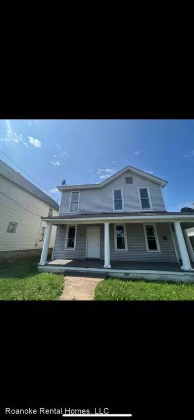 Main picture of 321 Dale Ave SE