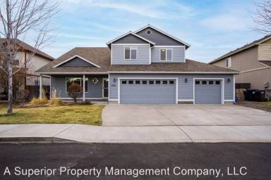 Main picture of 2640 NE 9th St