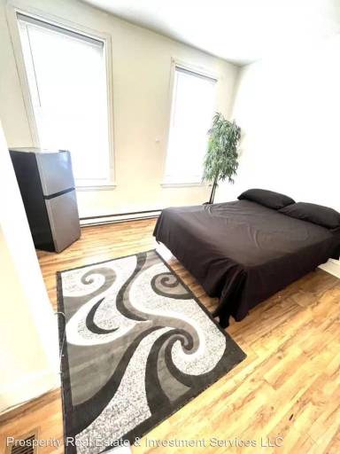 Main picture of 1926 W Ruscomb St