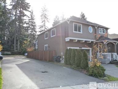 Main picture of 3332 195th Pl SE