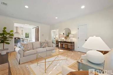 Main picture of 15 Government Rd