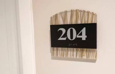 Main picture of 103 N 1st St