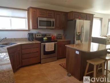 Main picture of 231 W Loucks St