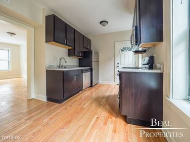 Main picture of 4036 N Ashland Ave