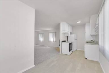 Main picture of 7334 Independence Avenue - 1