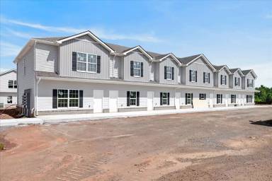 Main picture of Midtown Place - Summitcrest Drive