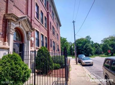 Main picture of 370 E 53rd St