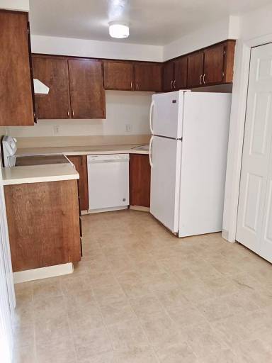 Main picture of 211 E Bird Ave