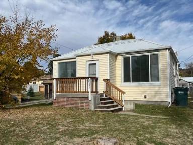 Main picture of 3042 Beech Ave