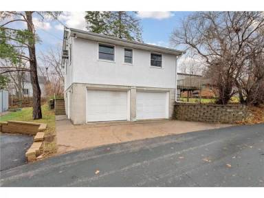 Main picture of 903 Manomin Ave