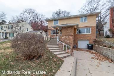 Main picture of 430 N 61st St