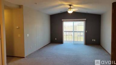 Main picture of 2220 N Devon Ave
