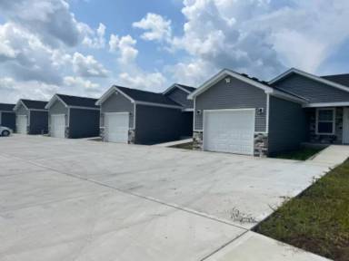 Main picture of 405 Stewart Ct