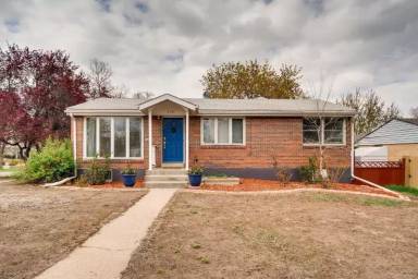Main picture of 4421 W 50th Ave