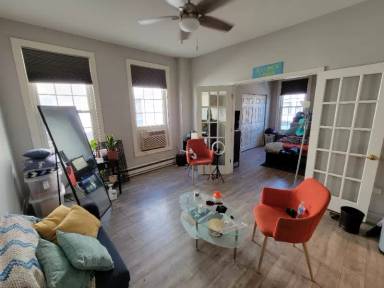 Main picture of 802 Dempster St