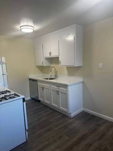 Main picture of 1529 E 4th St