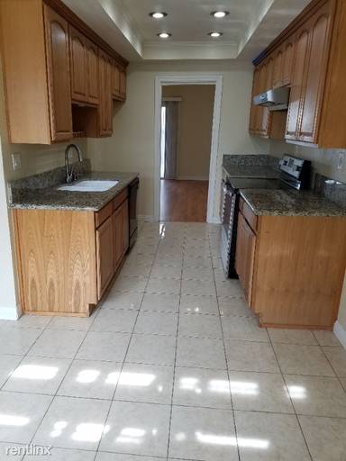 Main picture of 6861 Coral Gum Ct