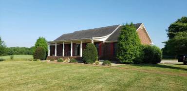 Main picture of 7905 Highway 76 E