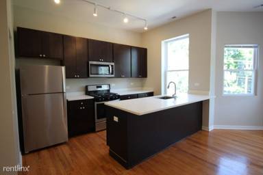 Main picture of 1801 W School St