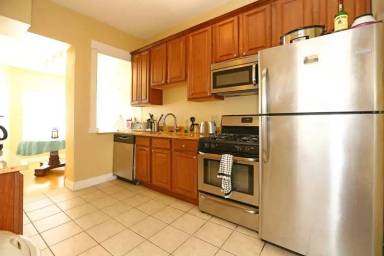 Main picture of 4018 N Paulina St