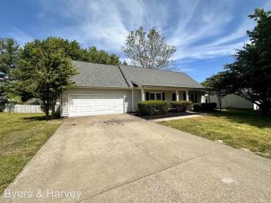 Main picture of 1771 Old Russellville Pike
