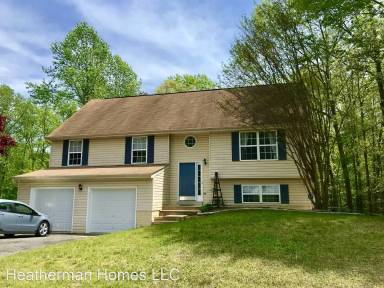 Main picture of 8 Plumosa Dr