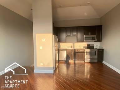 Main picture of 5004 N Sheridan Rd