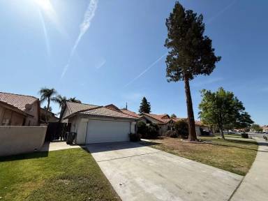 Main picture of 5300 Shadow Stone St