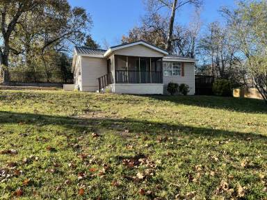 Main picture of 321 Autumn Ave