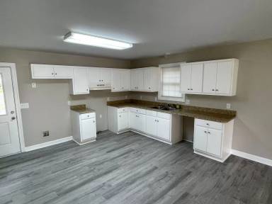Main picture of 112 Jones Ct