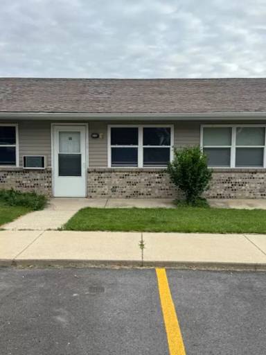 Main picture of 175 N McGuire Dr
