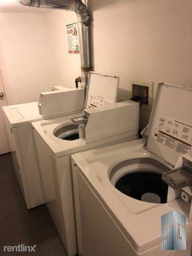 Main picture of 1072 Bergen St