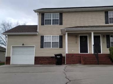 Main picture of 1730 31st St NE