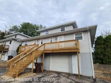 Main picture of 2915 W Marquette Woods Rd