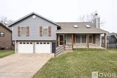 Main picture of 7704 NW 86th St