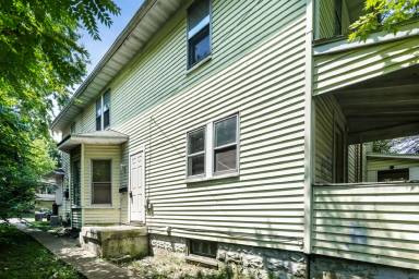 Main picture of 1606 W High St
