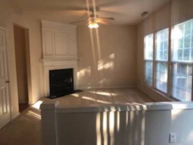 Main picture of 404 Apricot Cir
