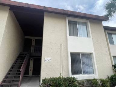 Main picture of 2729 Hidden Lake Blvd