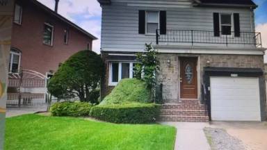 Main picture of 19618 69th Ave