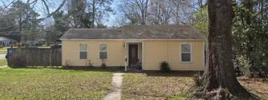 Main picture of 6770 Spring Dr