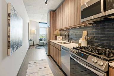 Main picture of 129 N Ashland Ave