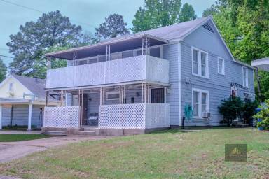 Main picture of 3802 Creswell Ave