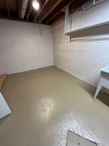 Main picture of 205 W Park Ln