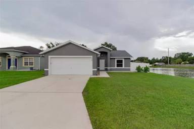 Main picture of 32 Imperial Dr N