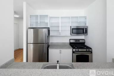 Main picture of 45 Wall St Apartments