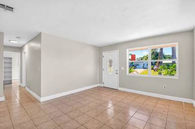 Main picture of 775 Snead Cir