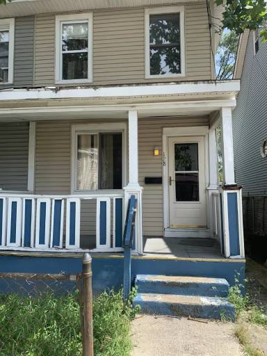 Main picture of 128 S 33rd St