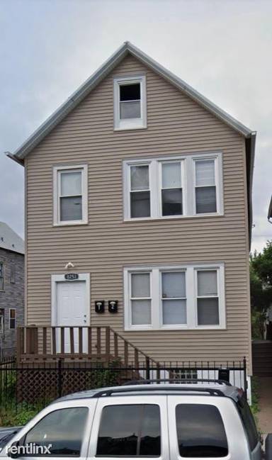 Main picture of 8253 S Brandon Ave