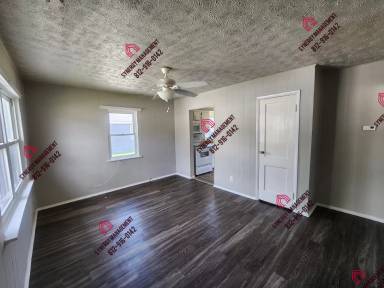 Main picture of 2051 Covert Ave
